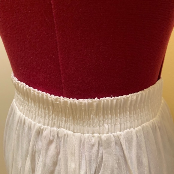 Beechers Brooks Elegant White Pleated Pants - Picture 5 of 13